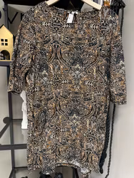 Tunika – mönstrad i svart & brunt strl M