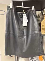 Ny skinnkjol stl XL