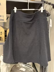 Kort svart kjol stl M