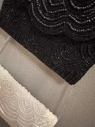 Clutch/väska med pärlor