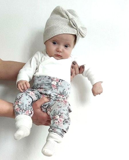 Lilla Babysetet - exempelbild 3, Joggingbyxa + mössa