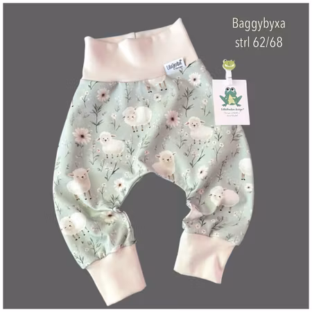 Baggybyxa Får, strl 62/68 - Uppsytt