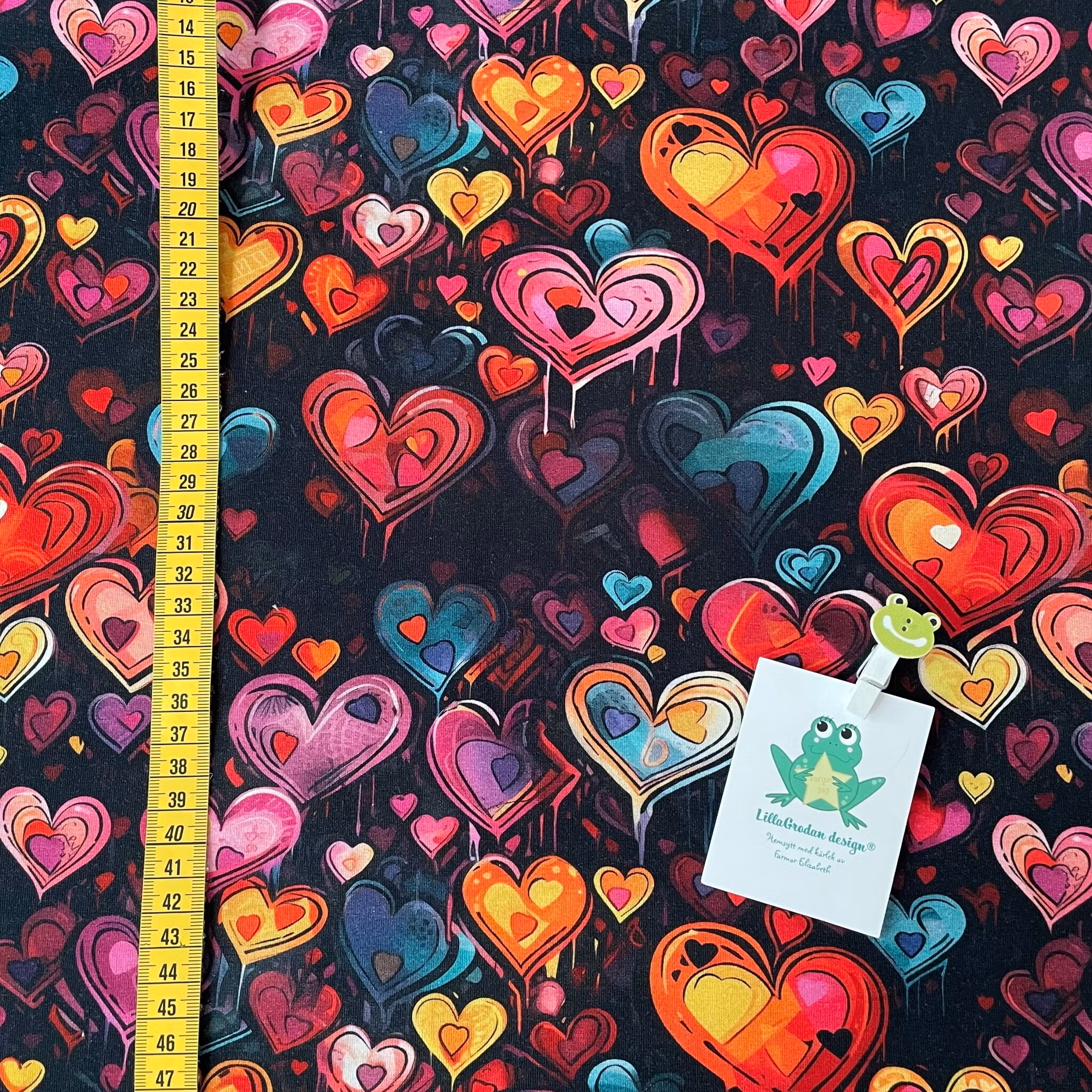 Tyg till baggymössa - Hjärtan Kombi, Svart #694