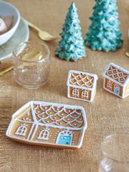 Fat av porslin ”Pepparkakshus”
