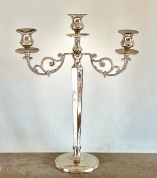 Trearmad kandelaber silverfärgad