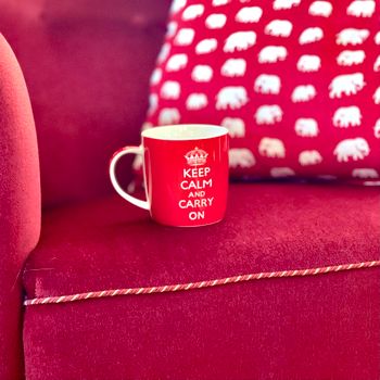 Kopp av porslin ”Keep calm and carry on”