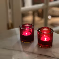 Två ljuslyktor glas