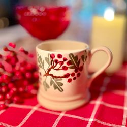 Mugg Emma Bridgewater ”Hawthorn berries” 2:a sortering