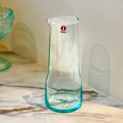 Liten kanna av glas  Iittala ”Essence” water green