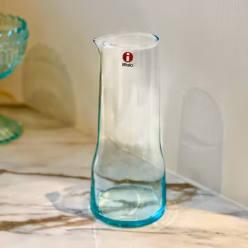 Liten kanna av glas  Iittala ”Essence” water green