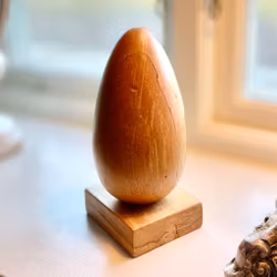 Figurin av trä Rolf Lindström Tommarp Ägg