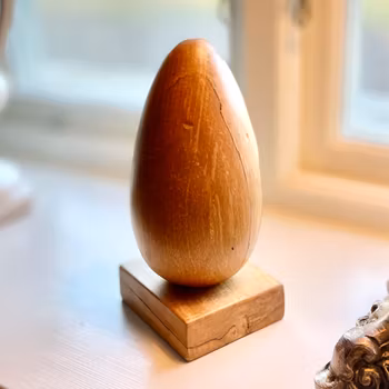 Figurin av trä Rolf Lindström Tommarp Ägg