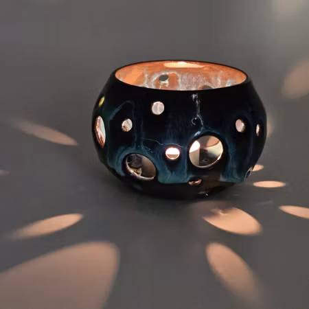 Ljuslykta Liten, 8 cm, Turkos på svart lera