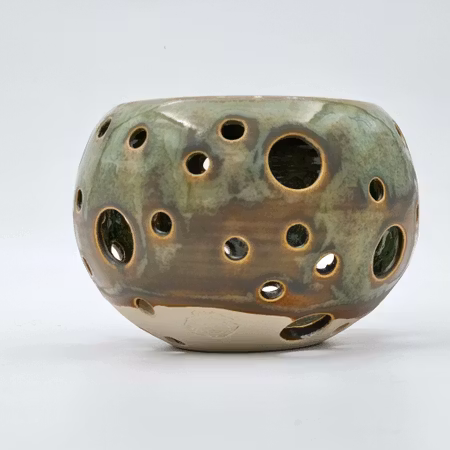 Ljuslykta Mellan, Koppar-järn Kristall på vit lera