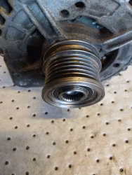 ALTERNATOR GENERATOR AUDI PASSAT SKODA
