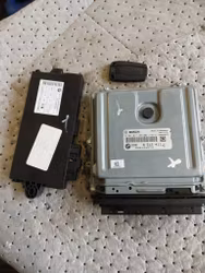 DATABOX MED NYCKLAR BMW