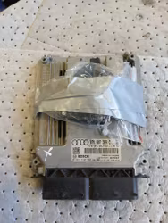 DATABOX MED NYCKLAR VW RS3