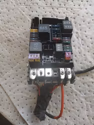 FUSEBOX UNIT VW