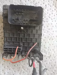 FUSEBOX UNIT VW