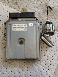 DATABOX MED NYCKLAR LANDROVER