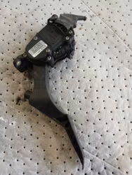 Gaspedal vw Transp Caravelle T5 04-15