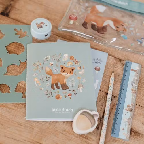 Rävens pennfodral med innehåll