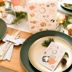 Förpackning med 6 julpåsar med gulddetaljer + 6 matchande vykort