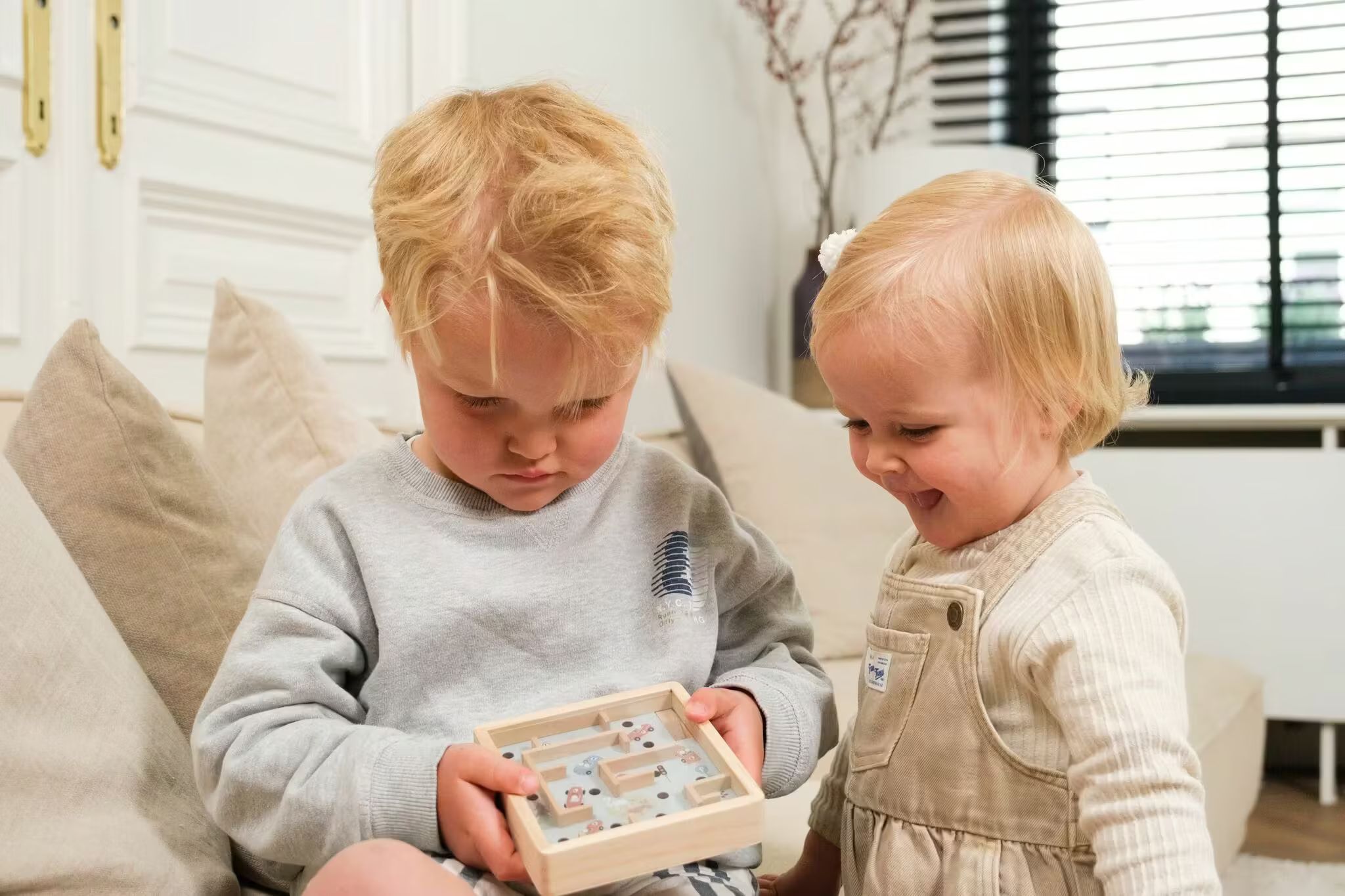 Kanin och bil Labyrint - Kan du lösa pusslet?
