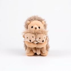 Mjuka Igelkottsmamman med tvillingarna
