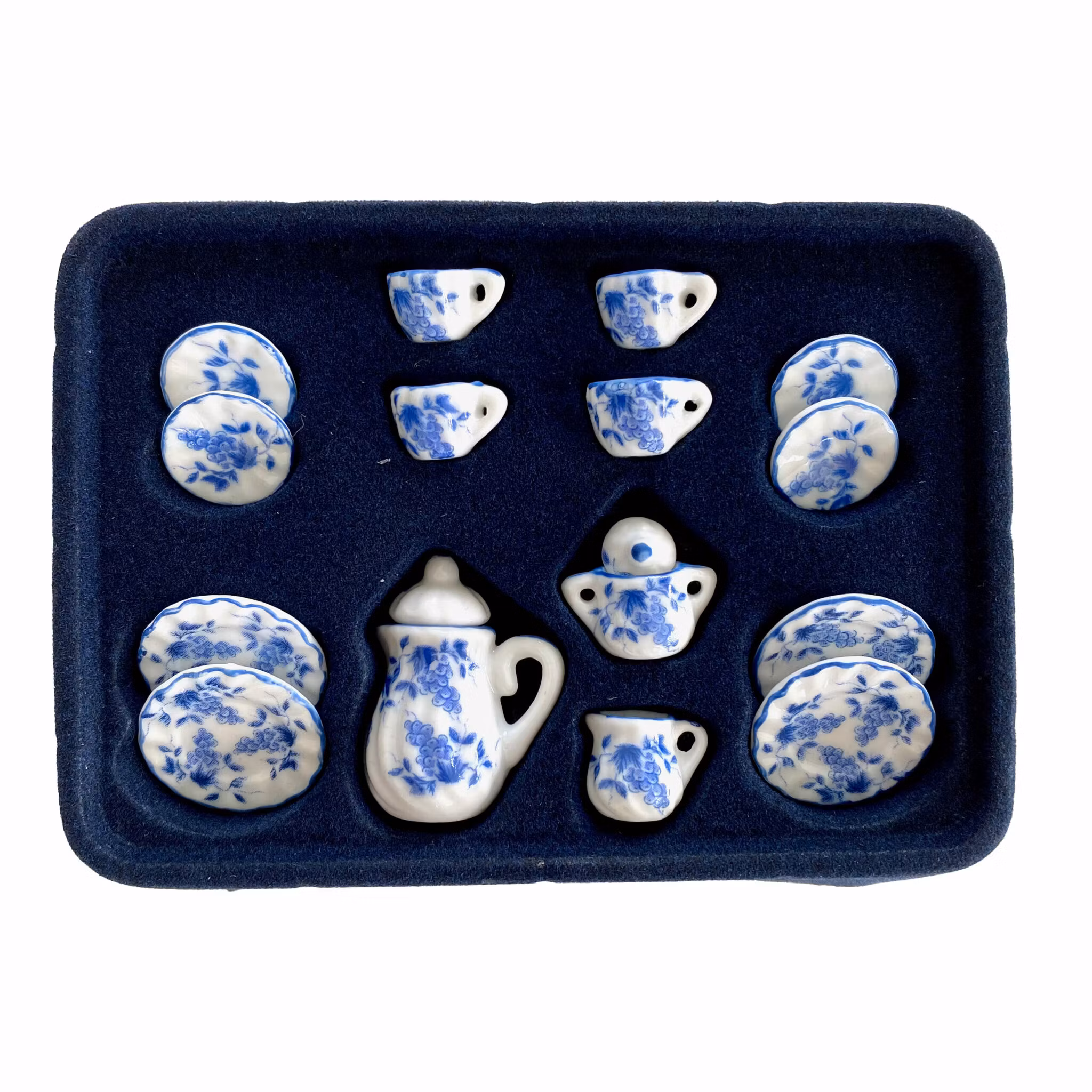 Söt liten dockservis i porslin (15 delar) - Flera olika att välja bland