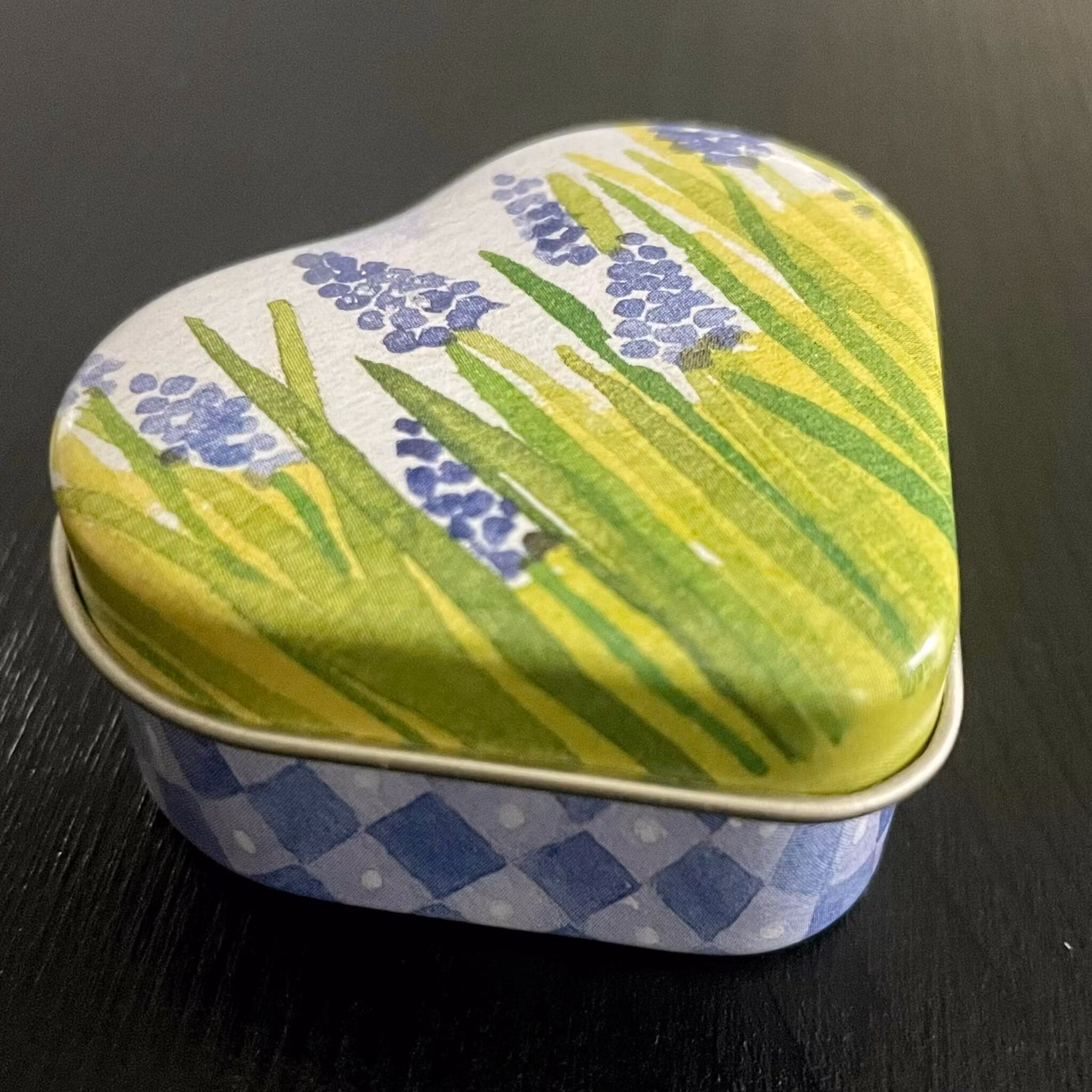 Små pillerburkar - Hjärtan (Flera att välja bland)