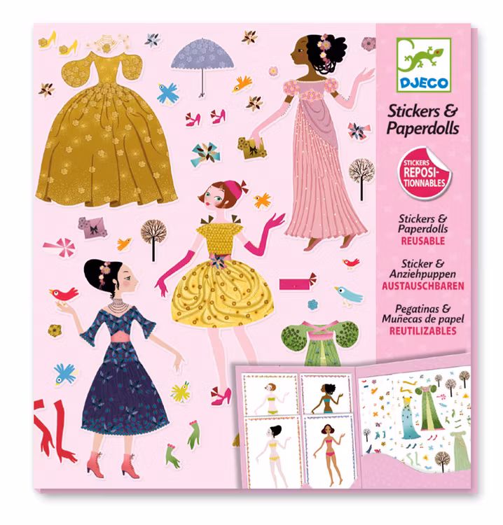 Klippdockor - Fyra flickor med massor av kläder