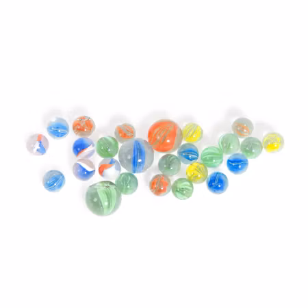 Vacker kulpåse med 55 stycken glaskulor