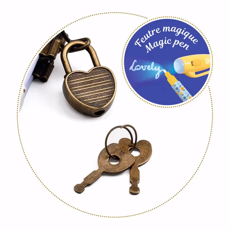 Liten dagbok med penna med osynlig skrift (Kaninen)