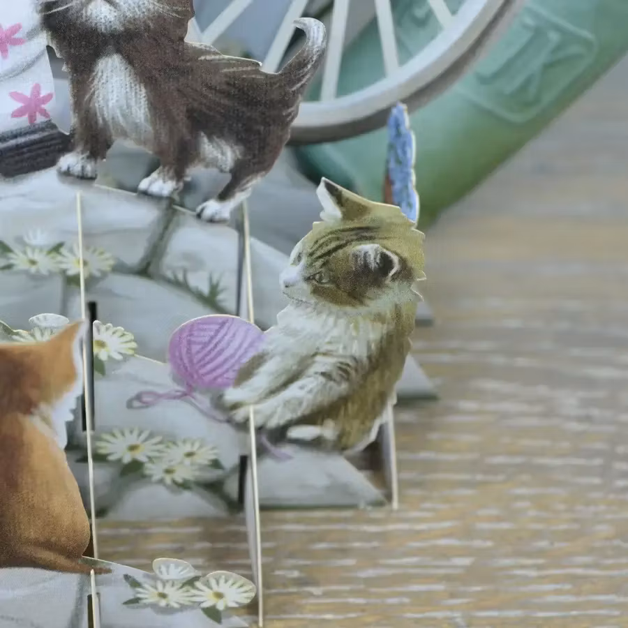 Magiskt gratulationskort - Kattungar vid cykeln (Fraktfritt)