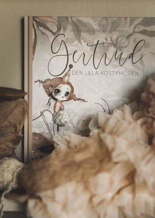 Gertrud - Den lilla kostymören av Mrs Mighetto