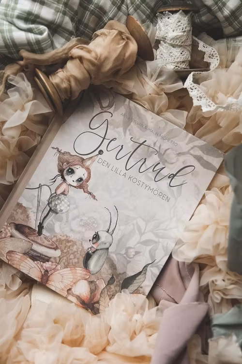 Gertrud - Den lilla kostymören av Mrs Mighetto