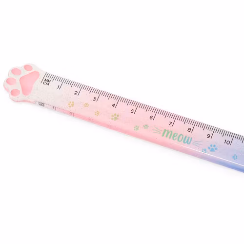 Fin liten linjal med tassmotiv