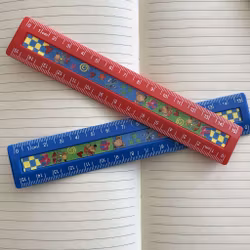 En liten linjal - Välj själv vilken färg du vill ha