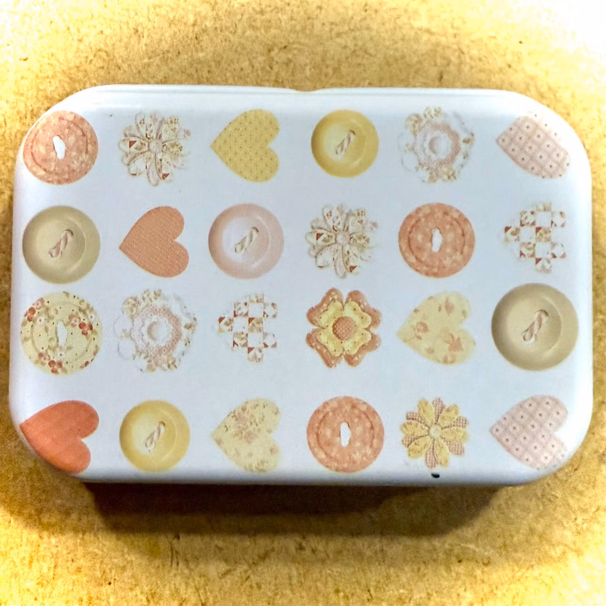 Små burkar - Sytillbehör (välj själv vilken du vill ha)