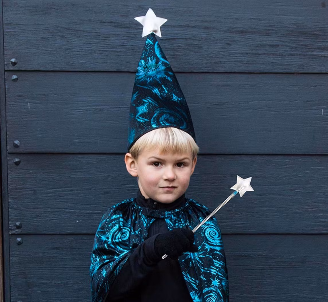 Trollkarlscape och hatt och trollstav (4-6 år)