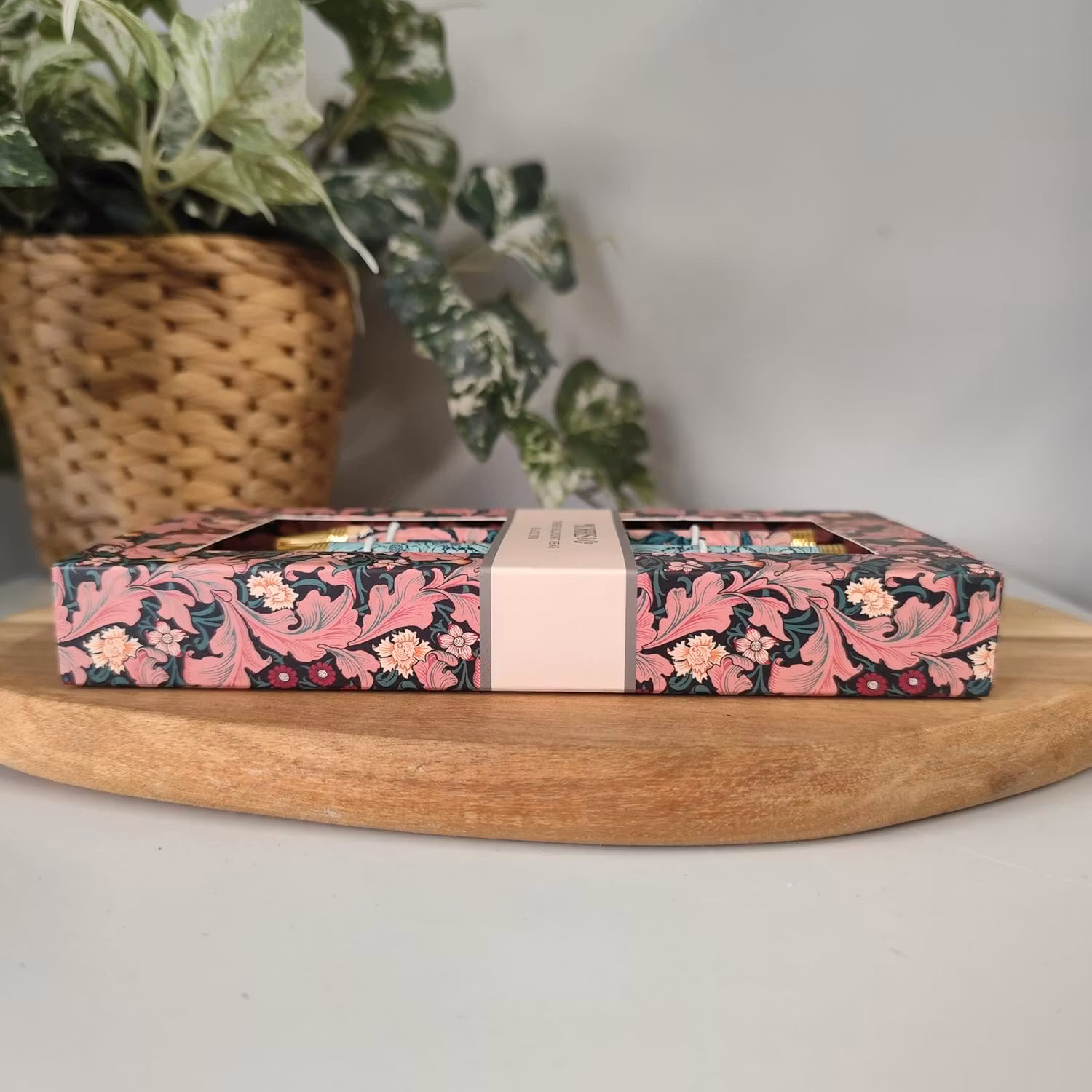 Vackra blomsterpennor från William Morris