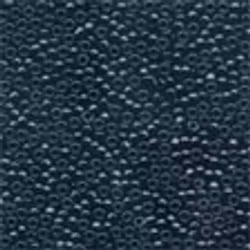 Petit Glass Beads 42014 Black