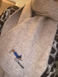 Stickad halsduk, Cute Puppy - beige