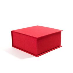 Box 150x150, Ruby red