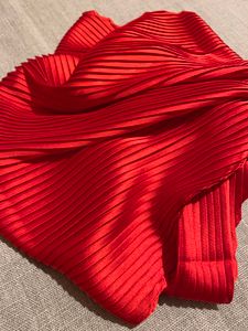 Scarf, pleated