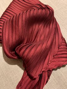 Scarf, pleated