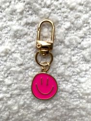 SMILE, cerise - NYCKELRING