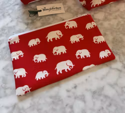 SMINKVÄSKA - Elefant röd