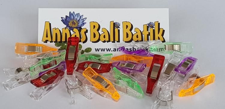 Miniclips med smalare "käft" 20 st  OBS, alla clips i röd färg.